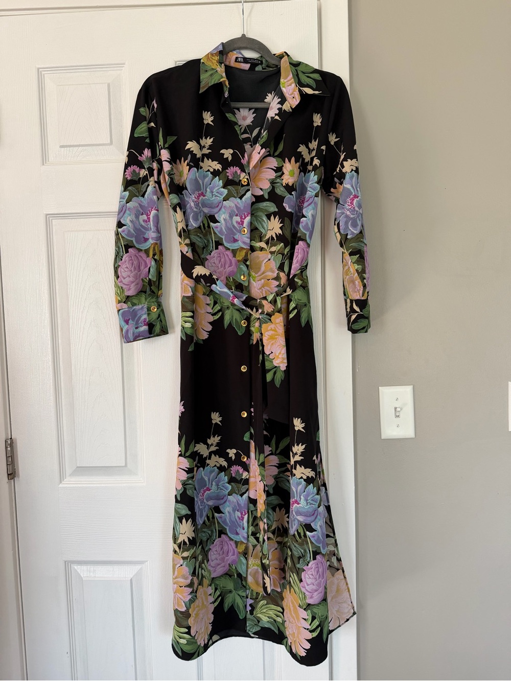 Zara Black Maxi Shirt Dress with Pastel Floral Print - Picture 11 of 12